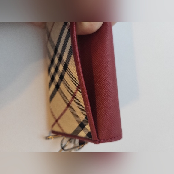 EUC Burberry - Picture 10 of 10